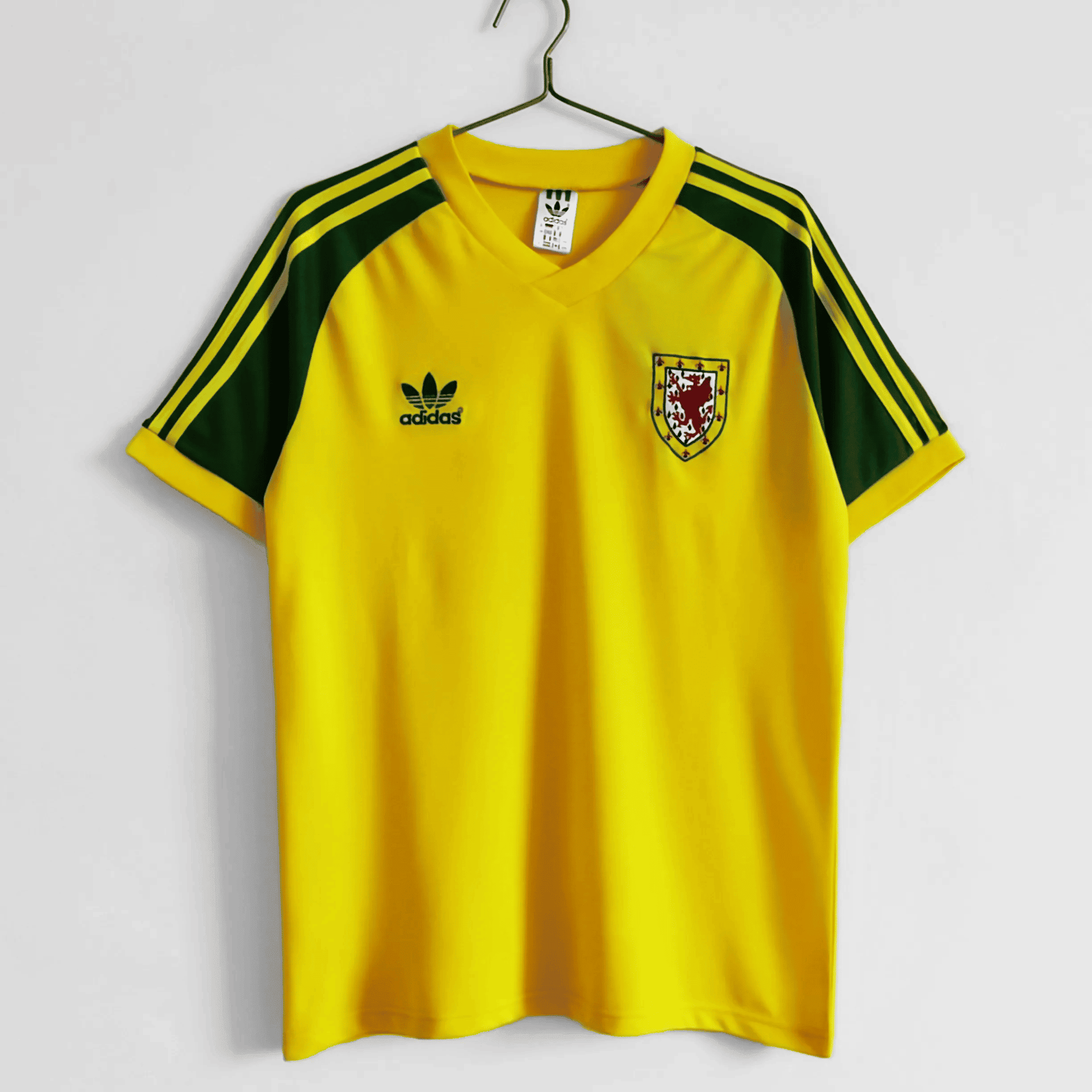 Wales 1982 Away Retro Jersey - Men Yellow